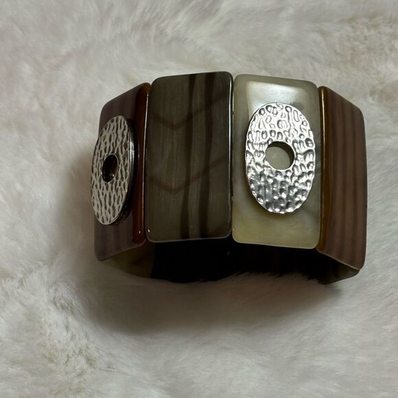 Francesca’s Bohemian Chunky Stretch Bracelet - Picture 2 of 4